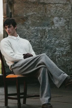 ANTIQUE CABLE KNIT SWEATER