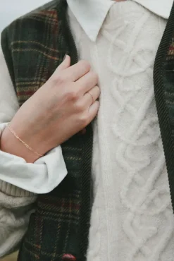 ANTIQUE CABLE KNIT SWEATER