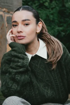 ANTIQUE CABLE KNIT SWEATER