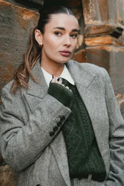 ANTIQUE CABLE KNIT SWEATER