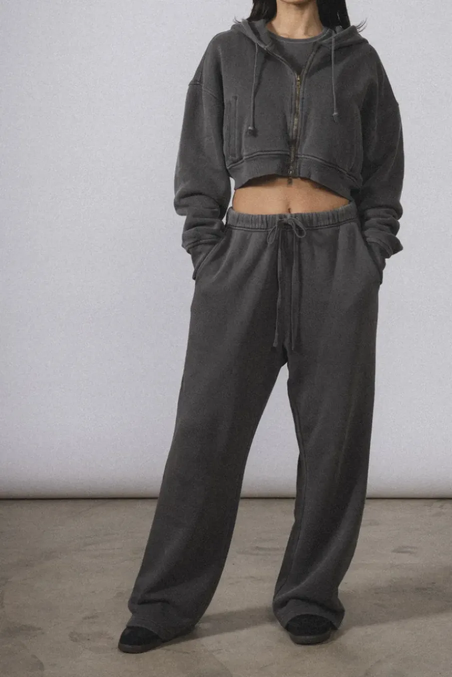 BABYDOLL CROP ZIP HOODIE
