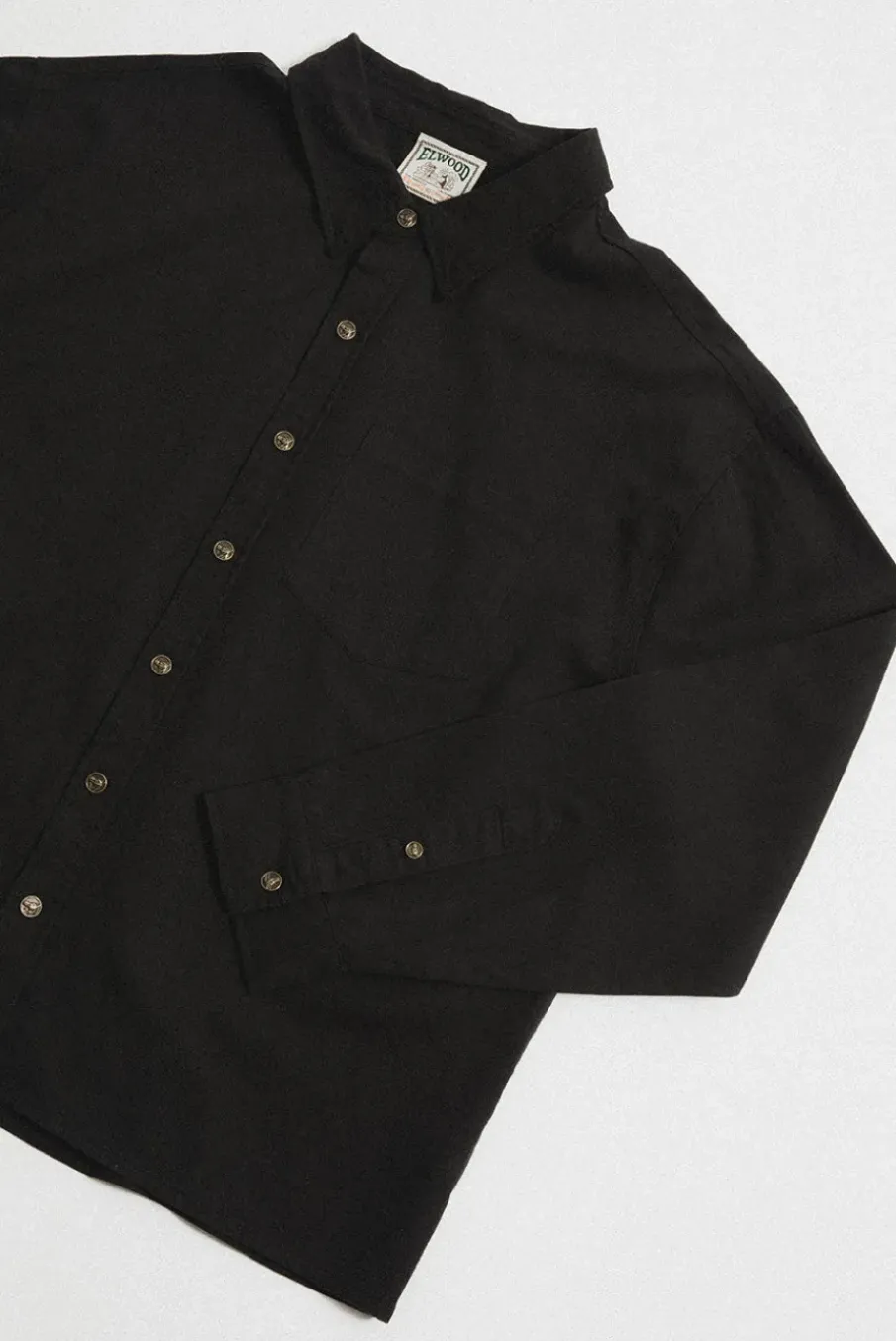 CLASSIC BUTTON UP