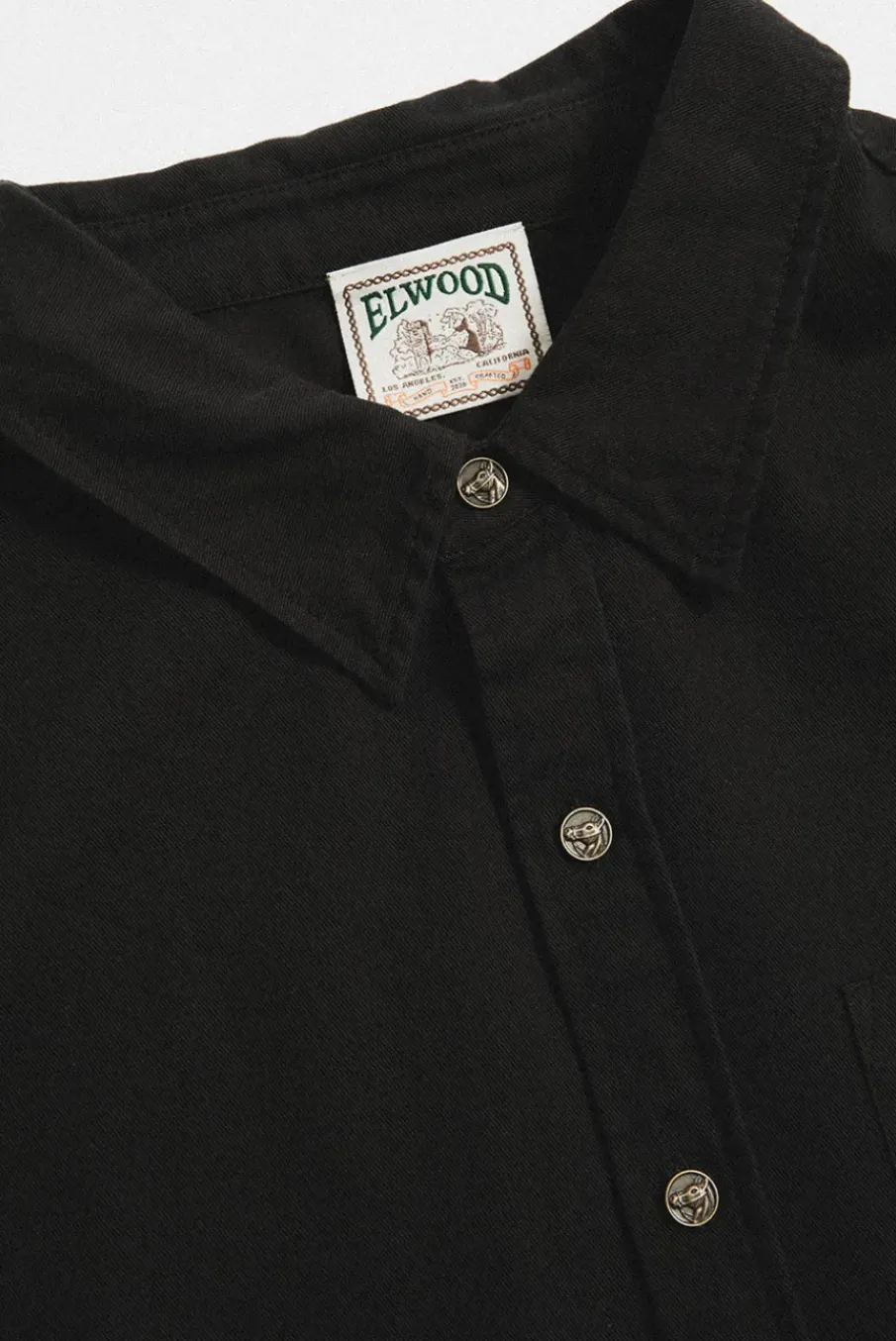 CLASSIC BUTTON UP