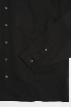 CLASSIC BUTTON UP