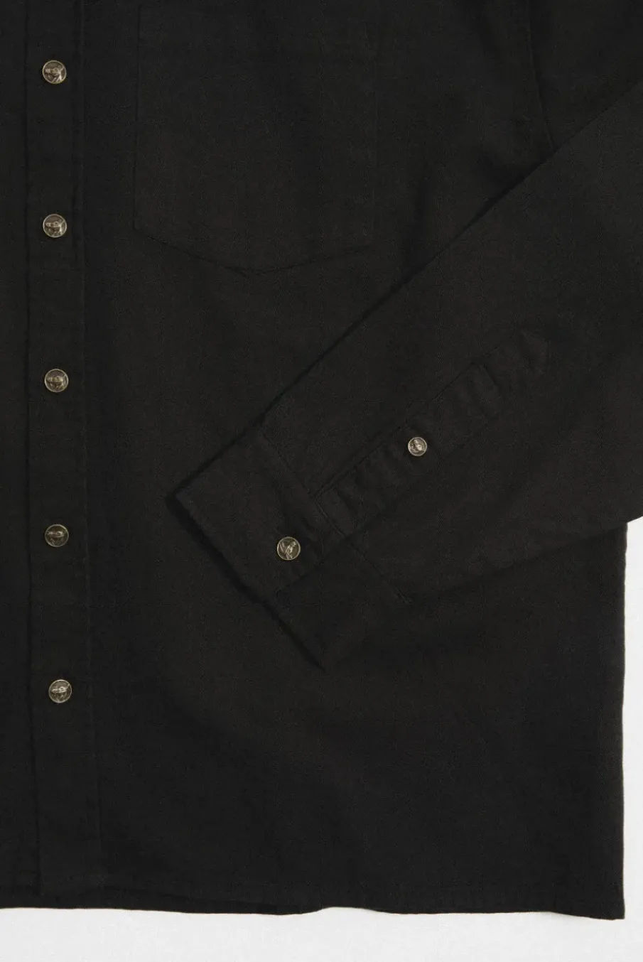 CLASSIC BUTTON UP