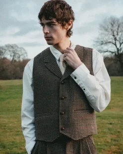 CLASSIC BUTTON UP