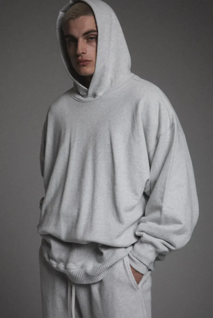 CORE HOODIE