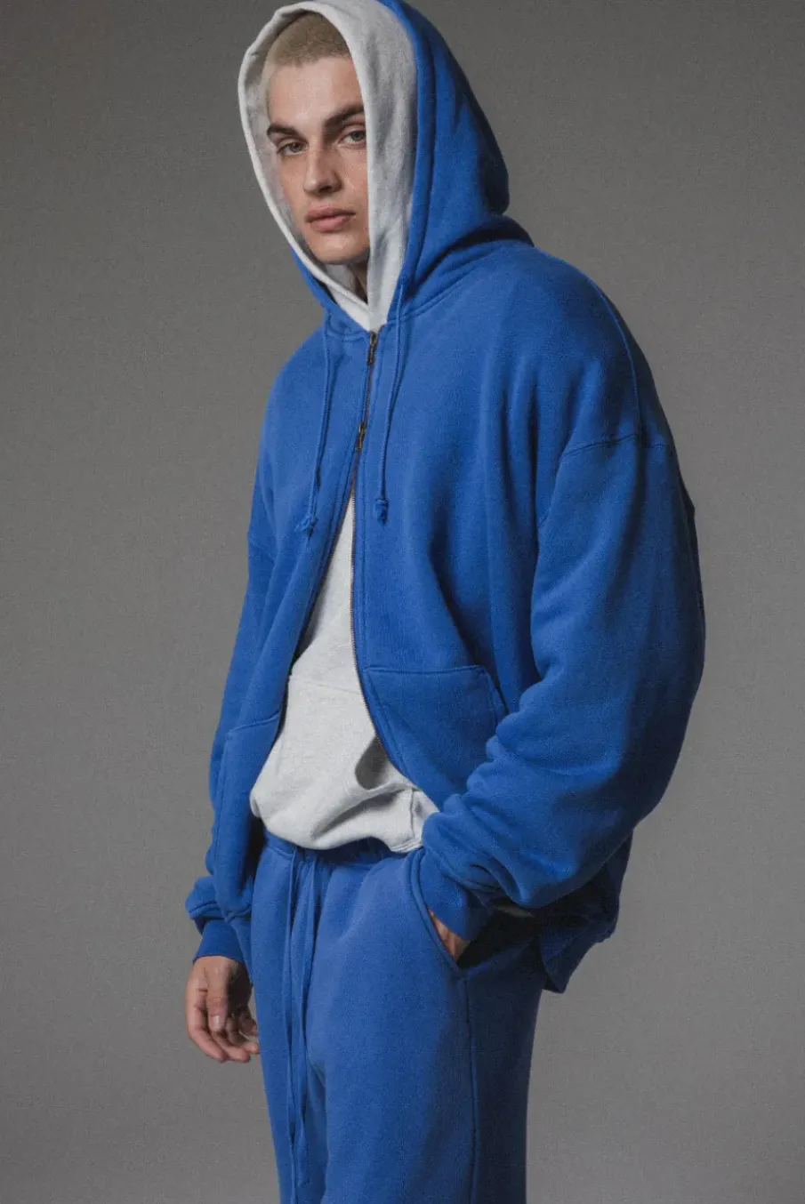 CORE HOODIE