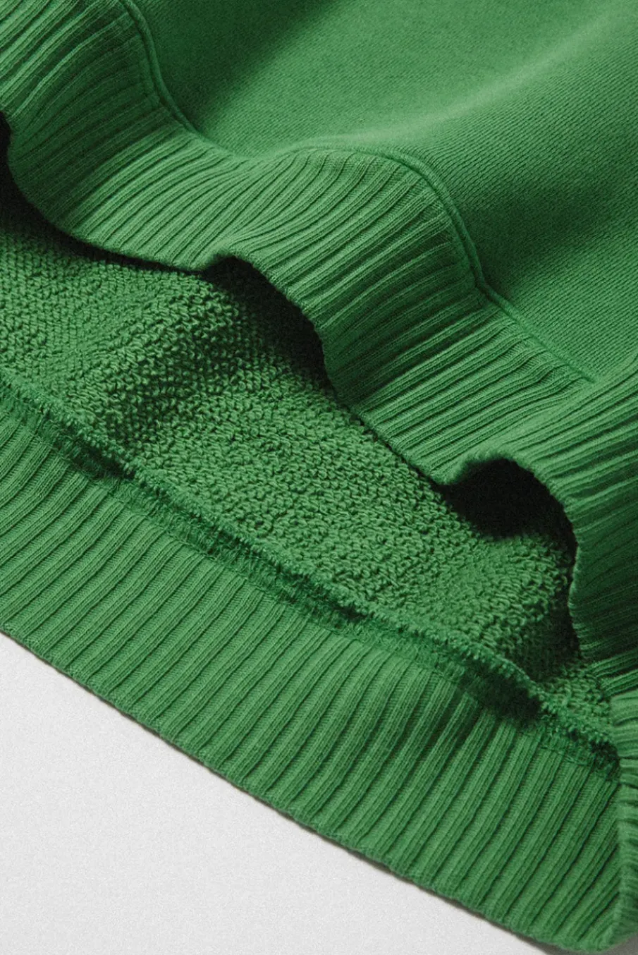 CORE HOODIE