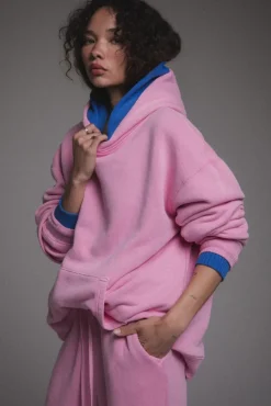 CORE HOODIE