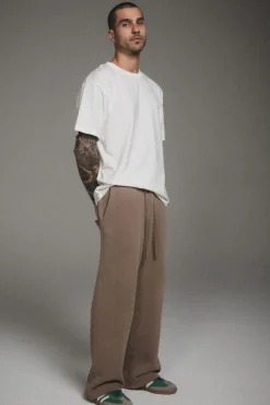 CORE STRAIGHT LEG SWEATPANT