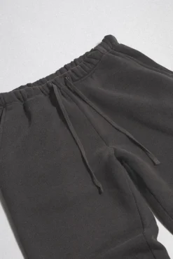 CORE STRAIGHT LEG SWEATPANT