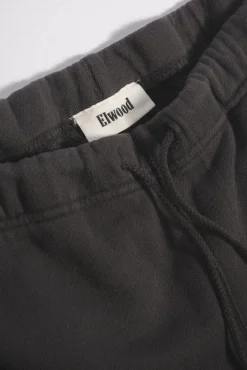 CORE SWEATPANT