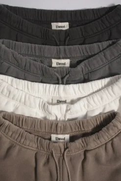 CORE SWEATSHORT