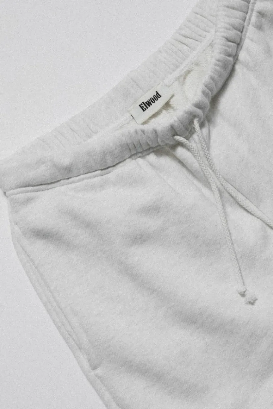 CORE SWEATSHORT