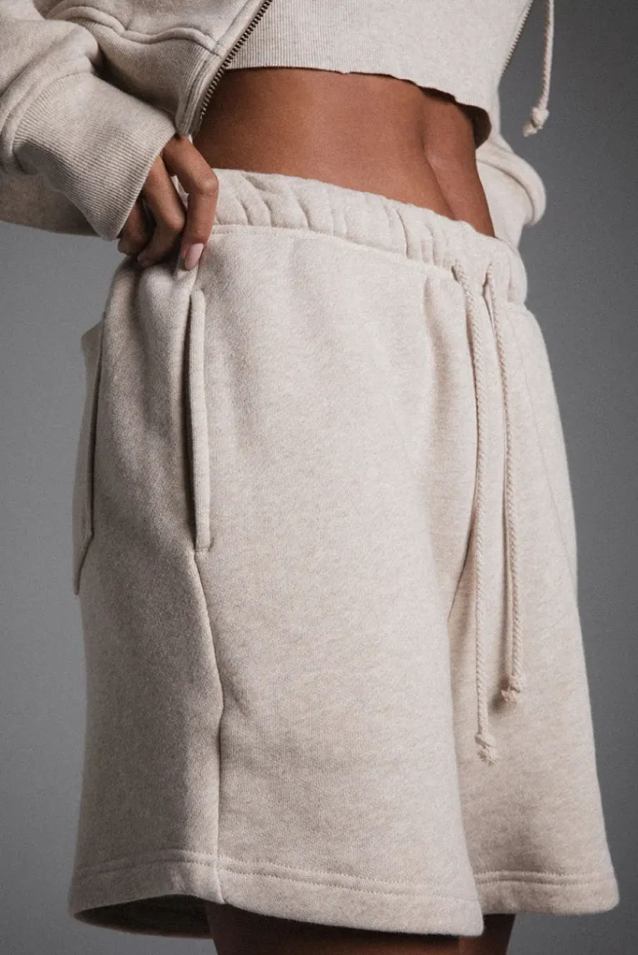 CORE SWEATSHORT