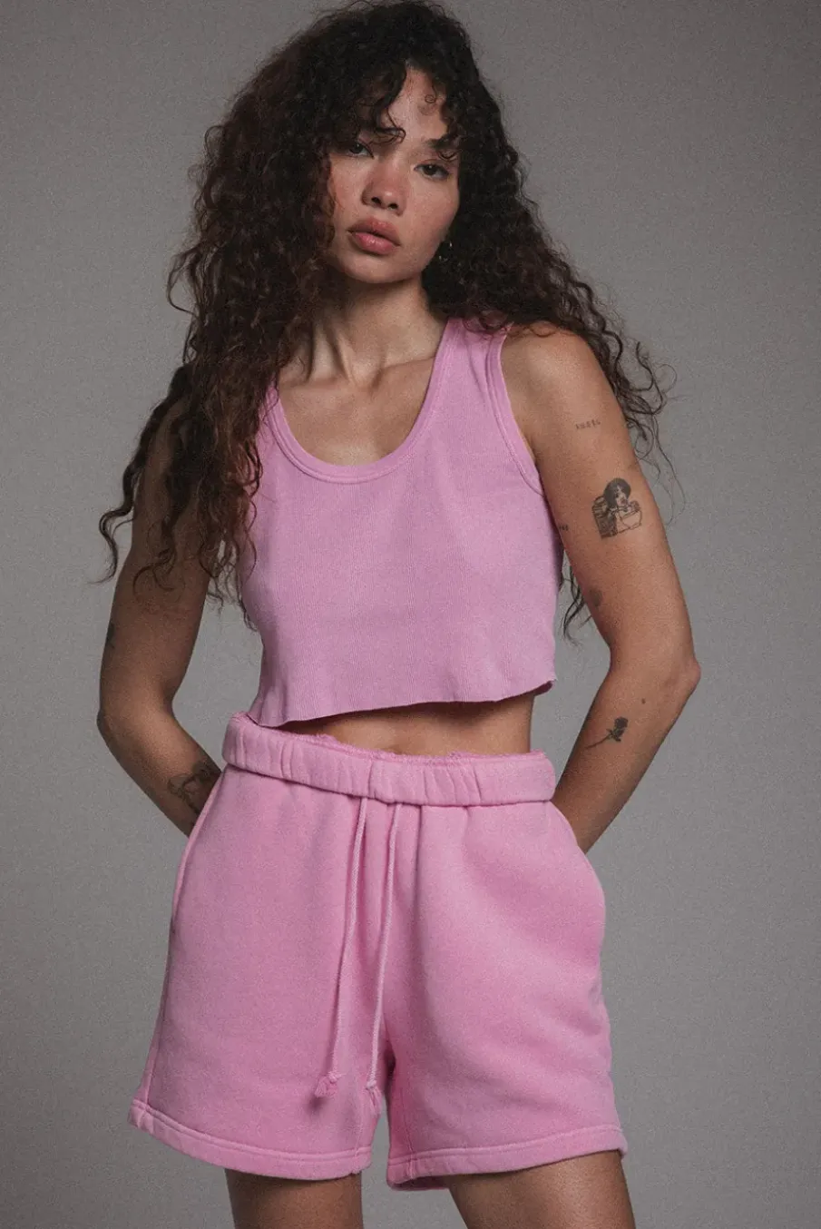 CORE SWEATSHORT