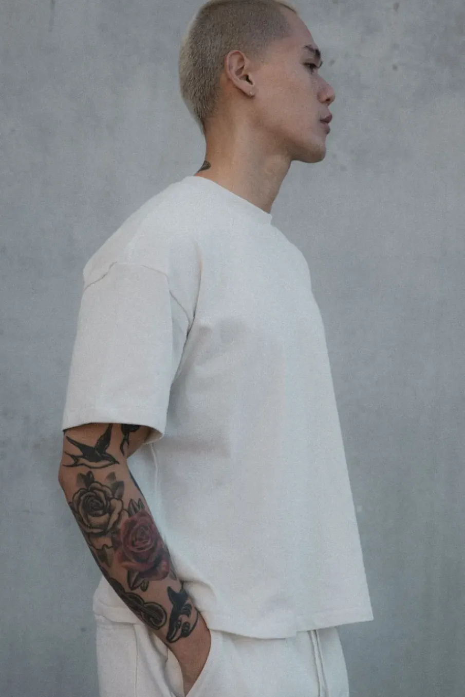 HEAVYWEIGHT TEE