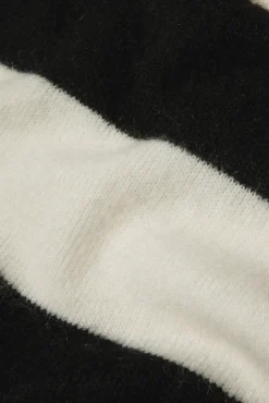 MOHAIR BLEND SCARF