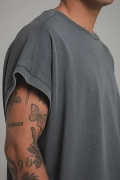 MUSCLE TANK