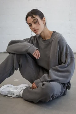 OVERSIZED CORE CREWNECK