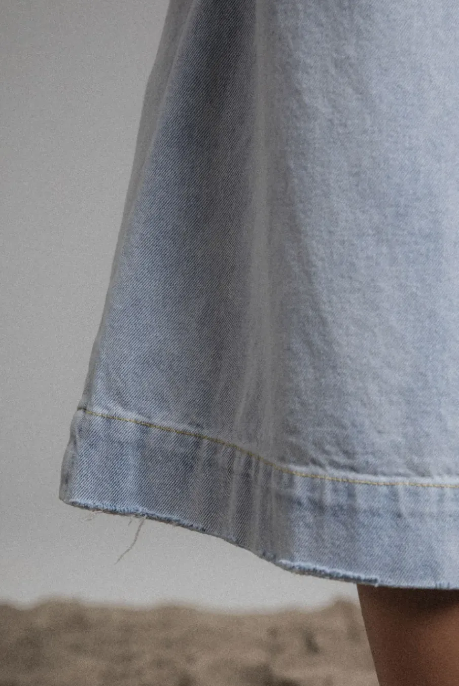 TRAPEZOID SHORT